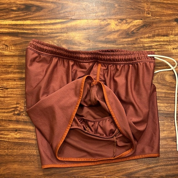 Tracksmith Running Short EUC sz L - Picture 4 of 4
